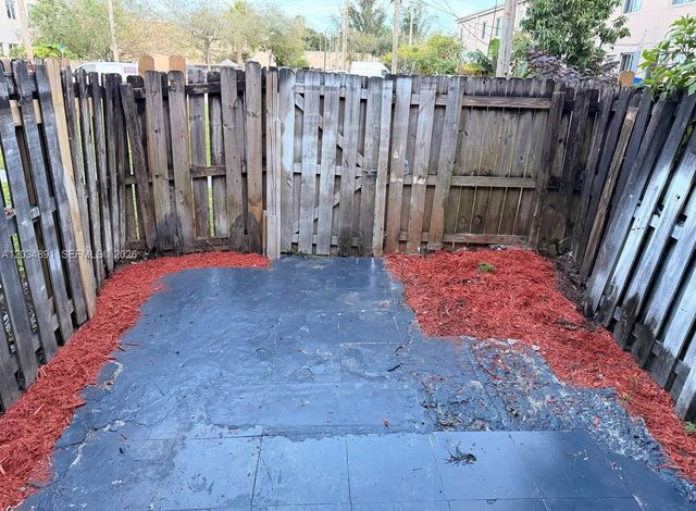 8447 NW 4th Ave 8447, Miami, FL 33150