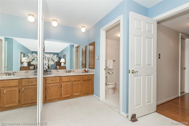 19710 W 13 Mile Road 101, Beverly Hills, MI 48025