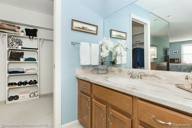 19710 W 13 Mile Road 101, Beverly Hills, MI 48025