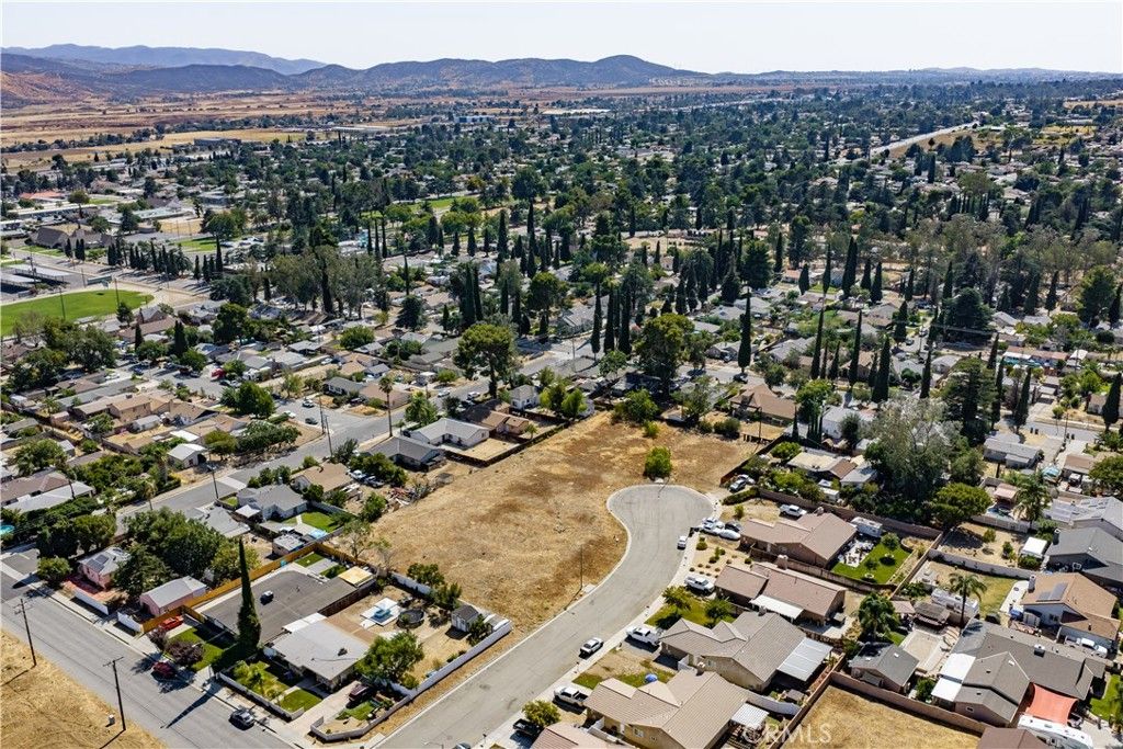 Image 14 of property listing at 0 King, Banning, CA 92220