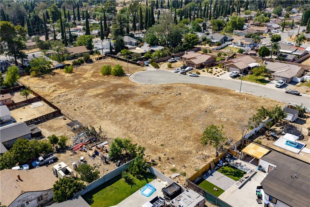 Image 27 of property listing at 0 King, Banning, CA 92220