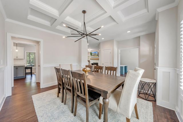 6880 Linn Cove CT, Roanoke, VA 24018