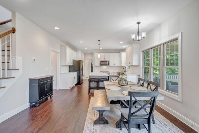 6880 Linn Cove CT, Roanoke, VA 24018