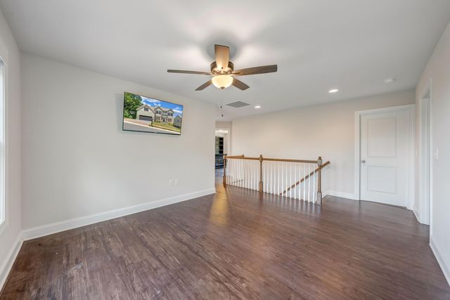 6880 Linn Cove CT, Roanoke, VA 24018