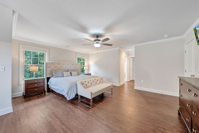 6880 Linn Cove CT, Roanoke, VA 24018