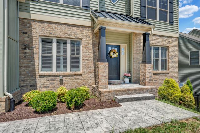 6880 Linn Cove CT, Roanoke, VA 24018