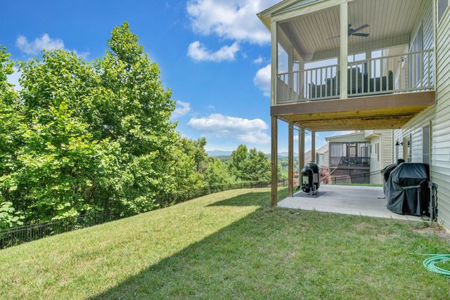 6880 Linn Cove CT, Roanoke, VA 24018