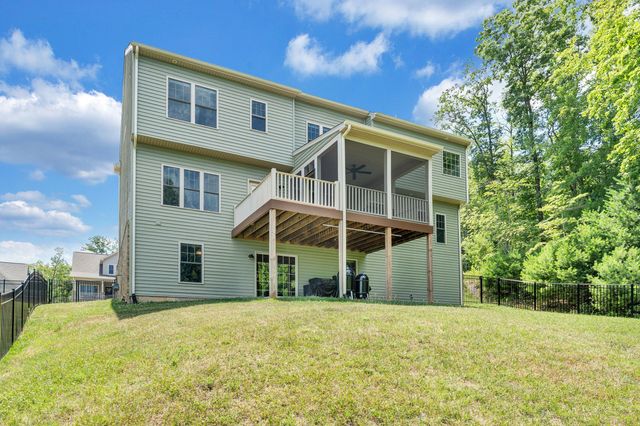 6880 Linn Cove CT, Roanoke, VA 24018