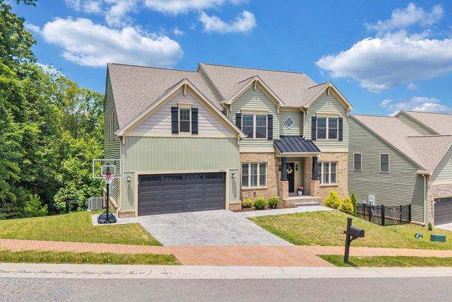 6880 Linn Cove CT, Roanoke, VA 24018