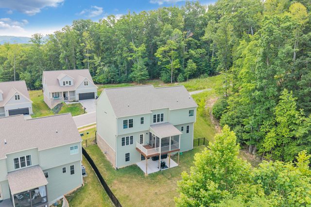 6880 Linn Cove CT, Roanoke, VA 24018