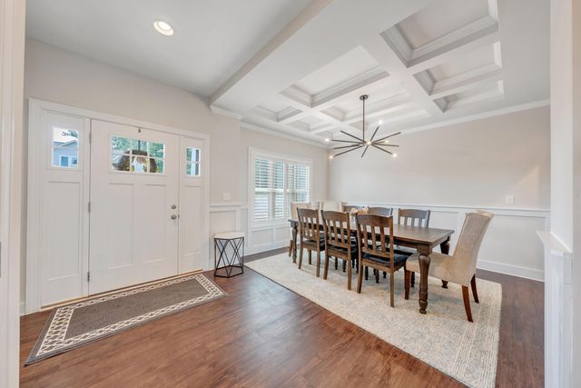 6880 Linn Cove CT, Roanoke, VA 24018