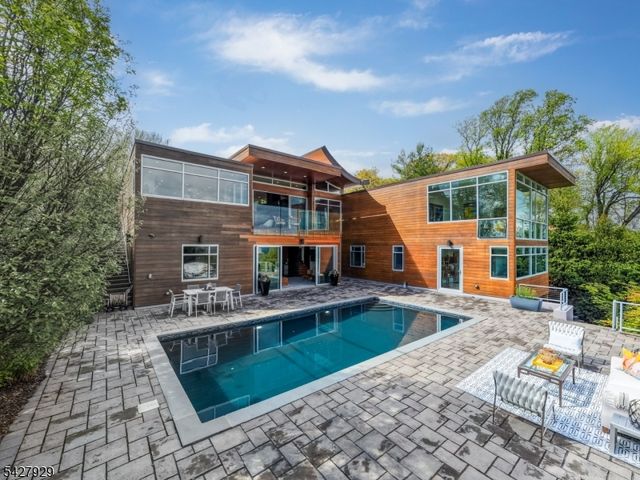 588 Longview Rd, South Orange Village Twp., NJ 07079