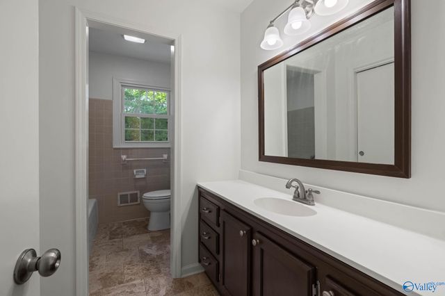 1219 Briar Hollow Trail SE, Huntsville, AL 35802
