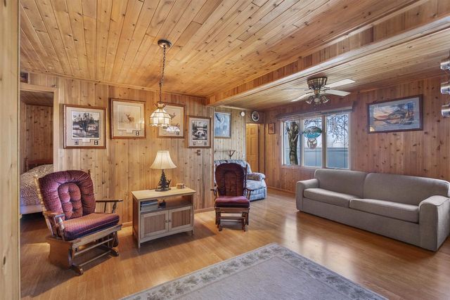 937 PARAMOUNT DRIVE, Chilton, WI 53014