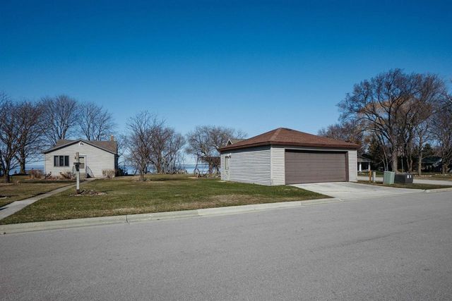 937 PARAMOUNT DRIVE, Chilton, WI 53014