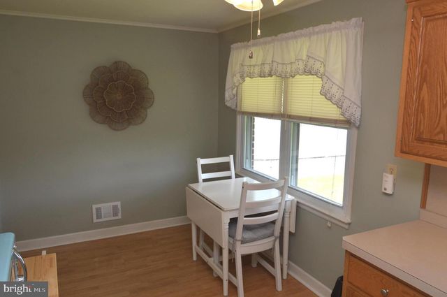 2120 PETERS RD, Reading, PA 19601