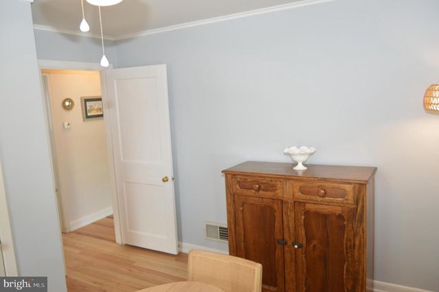 2120 PETERS RD, Reading, PA 19601