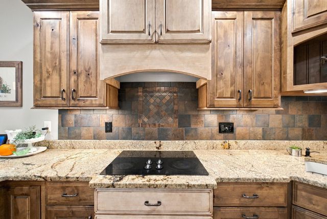 4558 William Drive, Waterloo, IA 50701