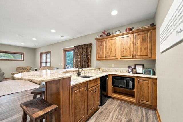 4558 William Drive, Waterloo, IA 50701