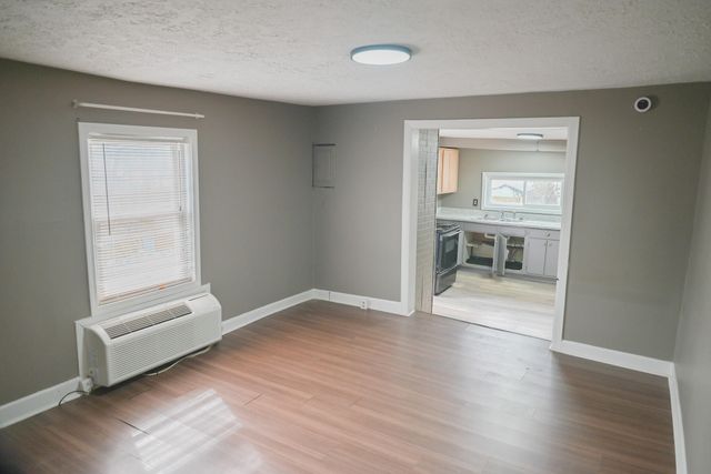 207 W 4th Street, Millersburg, KY 40348