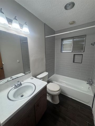 7910 Jonquil Drive, Texas City, TX 77591