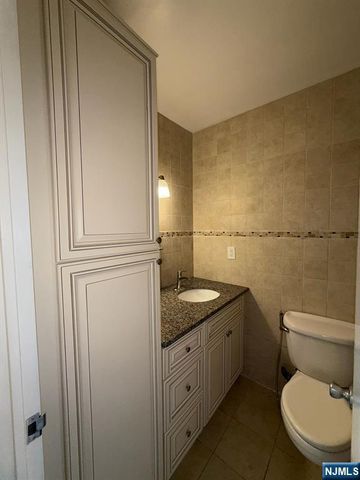 7004 Boulevard East 7C, Guttenberg, NJ 07093