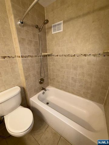 7004 Boulevard East 7C, Guttenberg, NJ 07093