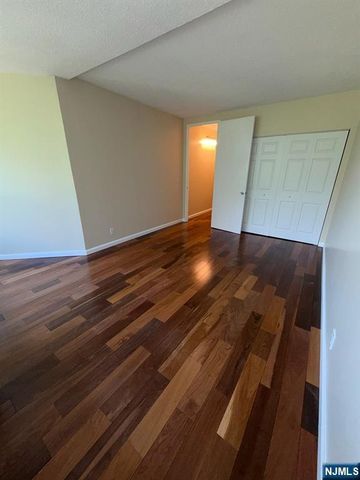 7004 Boulevard East 7C, Guttenberg, NJ 07093