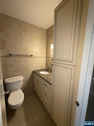 7004 Boulevard East 7C, Guttenberg, NJ 07093