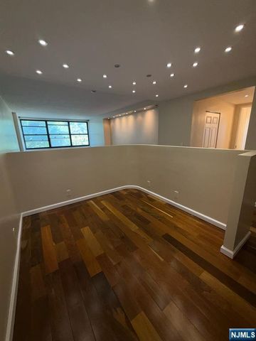 7004 Boulevard East 7C, Guttenberg, NJ 07093