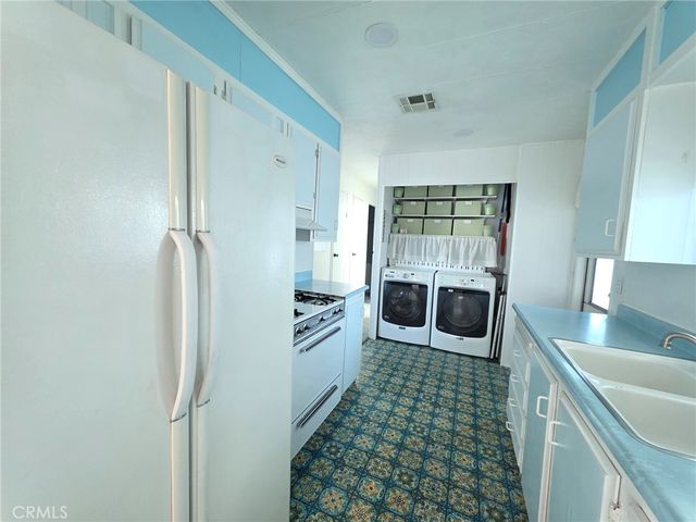 20806 Gridley Road 52, Lakewood, CA 90715