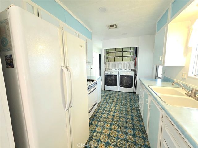20806 Gridley Road 52, Lakewood, CA 90715