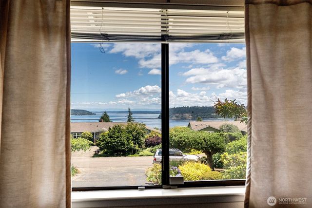 6802 Rainier Avenue, Gig Harbor, WA 98335