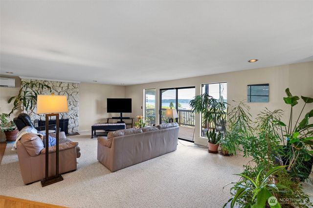 6802 Rainier Avenue, Gig Harbor, WA 98335