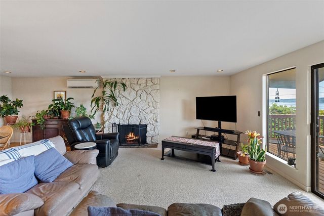 6802 Rainier Avenue, Gig Harbor, WA 98335