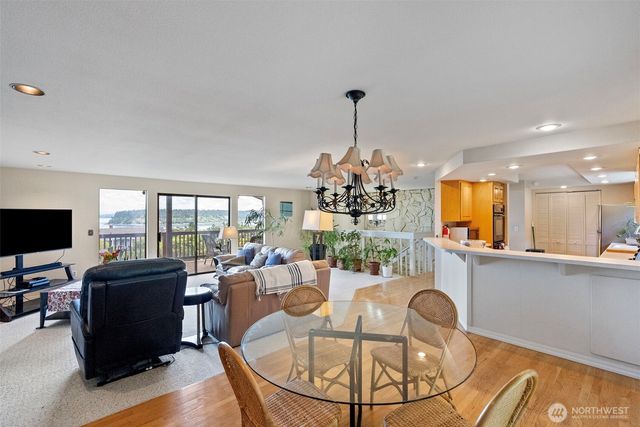 6802 Rainier Avenue, Gig Harbor, WA 98335