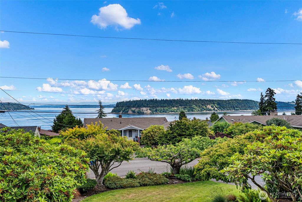 6802 Rainier Avenue, Gig Harbor, WA 98335