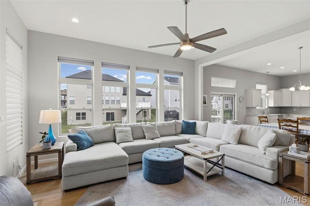 731 Bretton Trails Drive, Lake St Louis, MO 63367