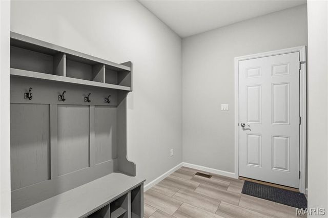 731 Bretton Trails Drive, Lake St Louis, MO 63367