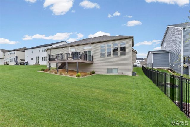 731 Bretton Trails Drive, Lake St Louis, MO 63367