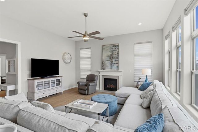 731 Bretton Trails Drive, Lake St Louis, MO 63367