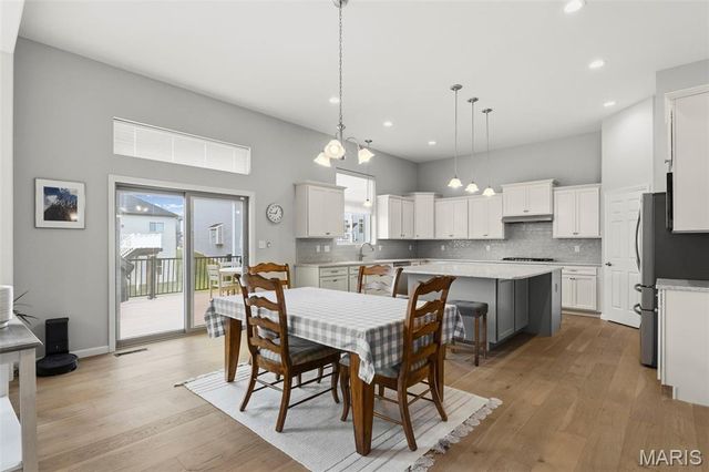 731 Bretton Trails Drive, Lake St Louis, MO 63367