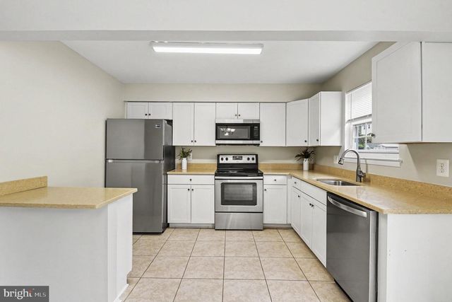 11 PIKE HALL PL, Nottingham, MD 21236