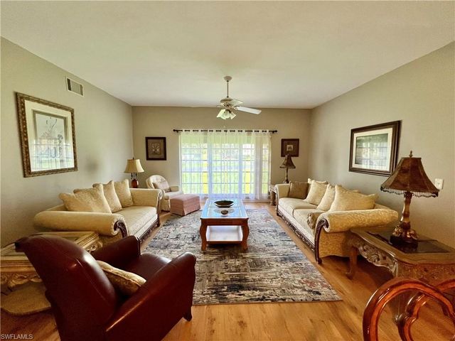 10 Regency CT, Lehigh Acres, FL 33936