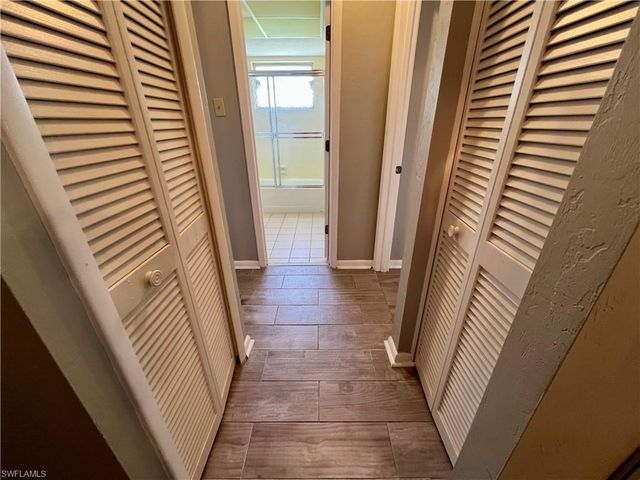 10 Regency CT, Lehigh Acres, FL 33936