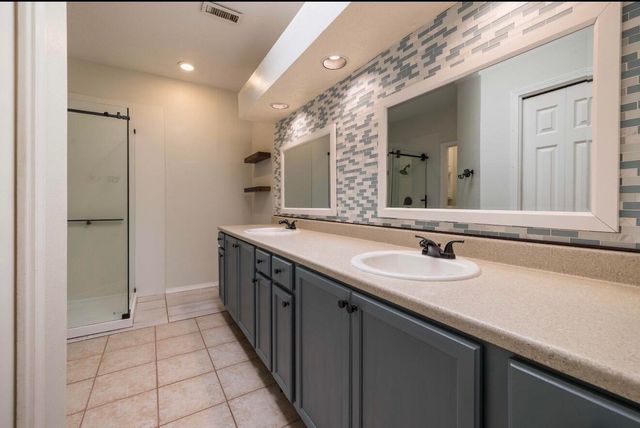 10800 Malaguena Lane NE, Albuquerque, NM 87111