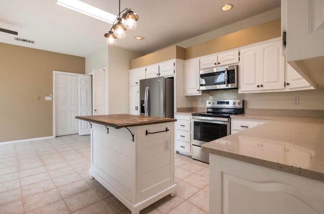 10800 Malaguena Lane NE, Albuquerque, NM 87111