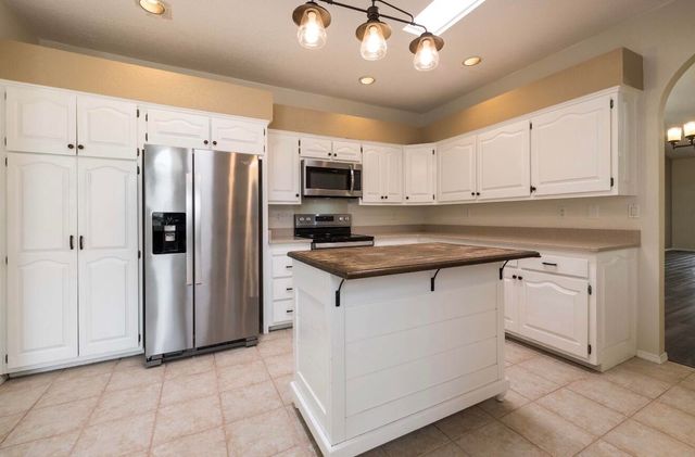 10800 Malaguena Lane NE, Albuquerque, NM 87111