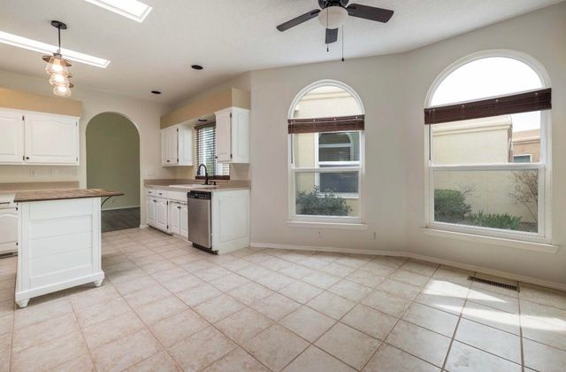 10800 Malaguena Lane NE, Albuquerque, NM 87111