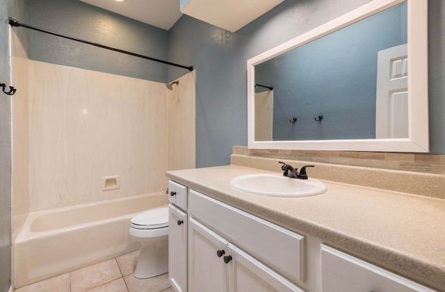 10800 Malaguena Lane NE, Albuquerque, NM 87111